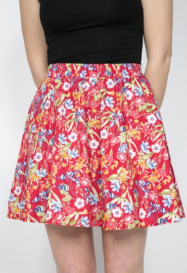 Falda mini roja a flores de colores