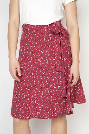Falda midi cruzada roja con puntos y flores