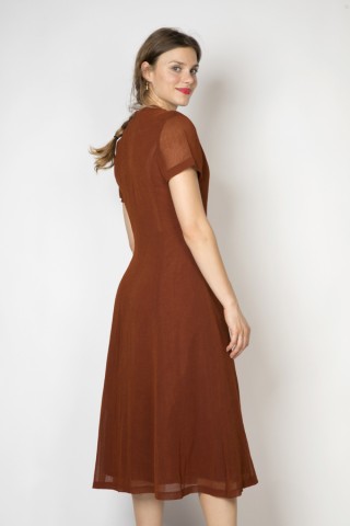 Vestido vintage marrón con detalle cruzado