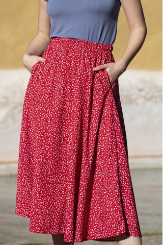 Falda maxi larga roja con florecitas diminutas