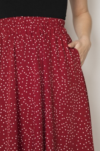 Falda maxi larga roja con puntos blancos
