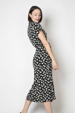 Vestido vintage negro con flores blancas