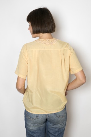 Camisa vintage amarillo maíz pastel puntilla