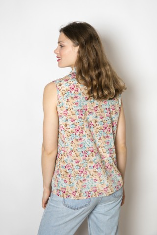 Camisa vintage beis con flores