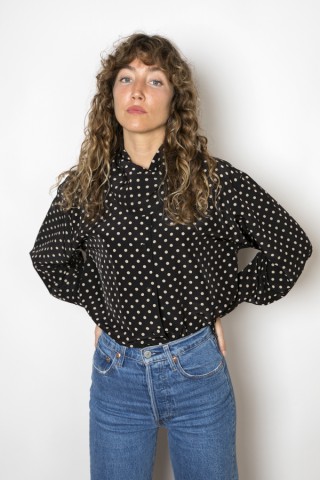 Camisa vintage negra topos beis