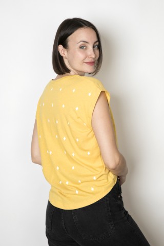 Camiseta SusiSweetdress amarilla rombos blancos