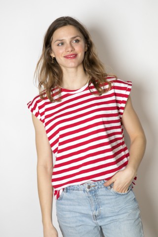 Camiseta SusiSweetdress blanca con rayas rojas