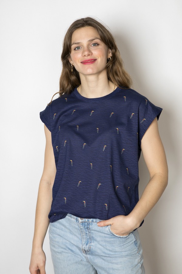 Camiseta SusiSweetdress azul marino con pelícanos- Ropa mujer SusiSweetdress
