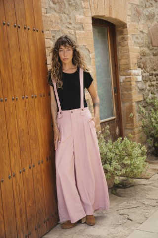 Pantalón palazzo de pana rosa pastel con tirantes