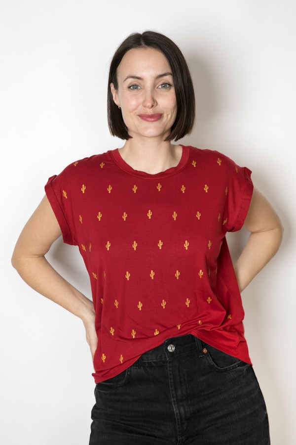 Camiseta SusiSweetdress roja con cactus dorados- Ropa mujer SusiSweetdress