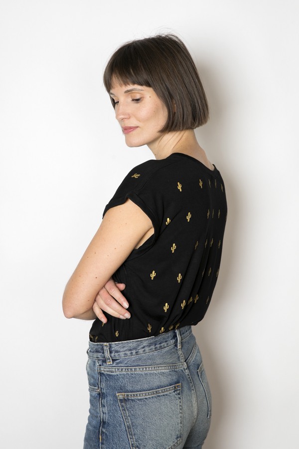 Falda larga cruzada negro con topos blancos Falda larga cruzada negro con topos blancos