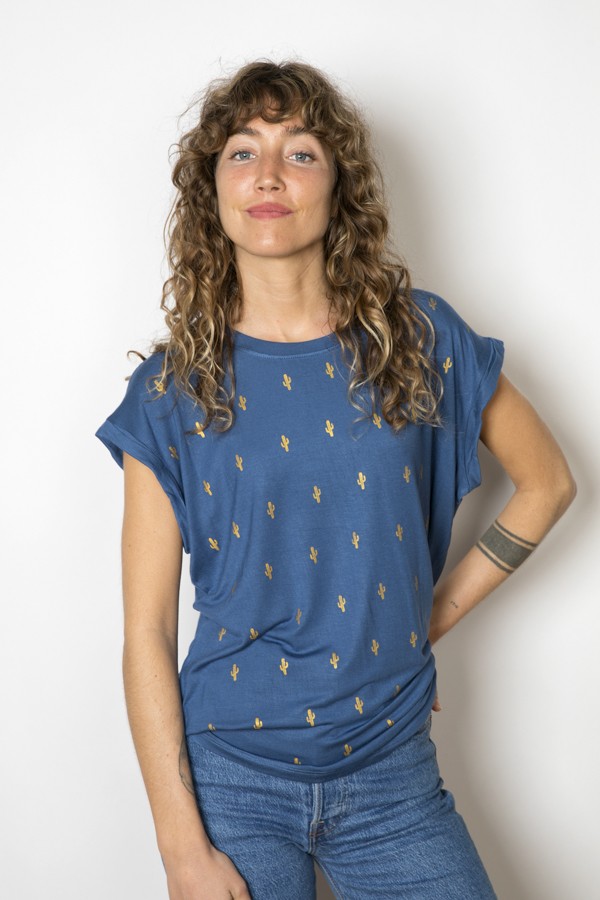 Camiseta SusiSweetdress azul con cactus dorados- Ropa mujer SusiSweetdress