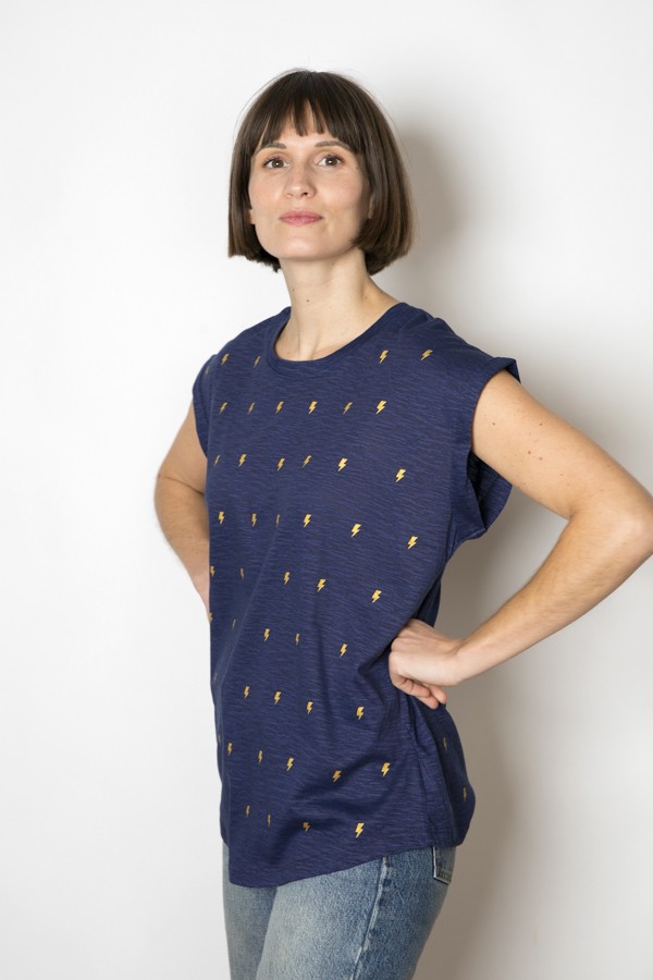 Camiseta SusiSweetdress azul con rayos dorados- Ropa mujer SusiSweetdress Camiseta SusiSweetdress azul con rayos dorados- Ropa mujer SusiSweetdress