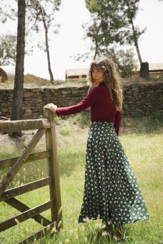 Falda maxi larga cruzada verde con flores