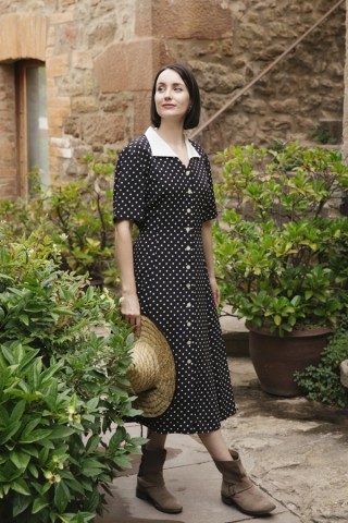 Vestido vintage negro con lunares blancos