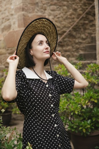 Vestido vintage negro con lunares blancos