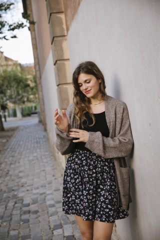 Falda mini negra con flores rosas con bolsillos- Ropa mujer SusiSweetdress