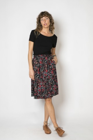 Falda midi negra con flores