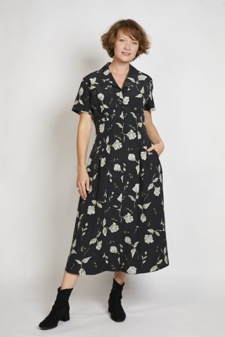 Vestido vintage negro con flores