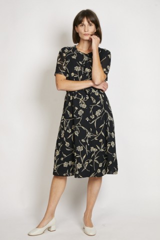 Vestido vintage negro con flores