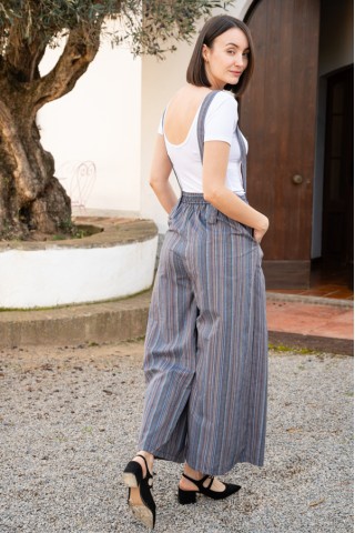 Pantalón palazzo con rayitas finas y tirantes - Ropa SusiSweetdress