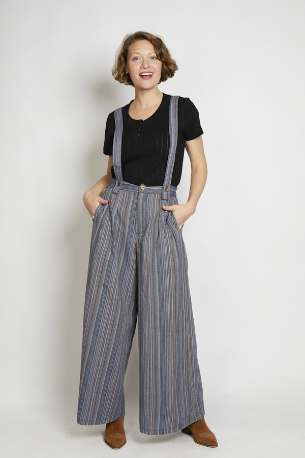 Pantalón palazzo con rayitas finas y tirantes - Ropa SusiSweetdress