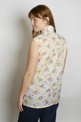 Camisa vintage blanca con flores y cuadraditos - Ropa mujer SusiSweetdress
