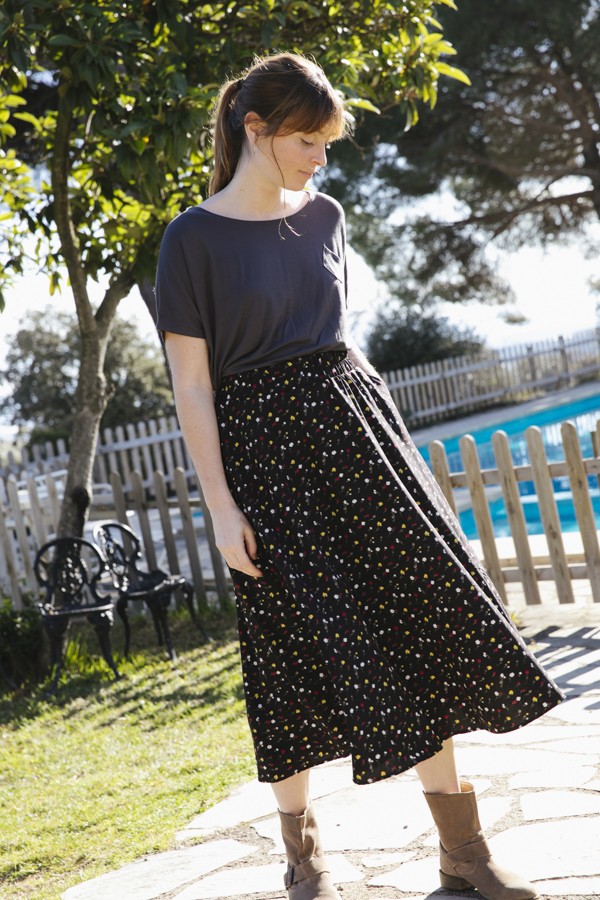 Falda maxi larga negra con florecitas de colores con bolsillos- Ropa mujer SusiSweetdress