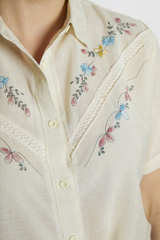Camisa vintage blanco crema bordada - Ropa mujer SusiSweetdress