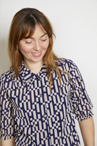 Camisa vintage azul marino estampado beige - Ropa mujer SusiSweetdress