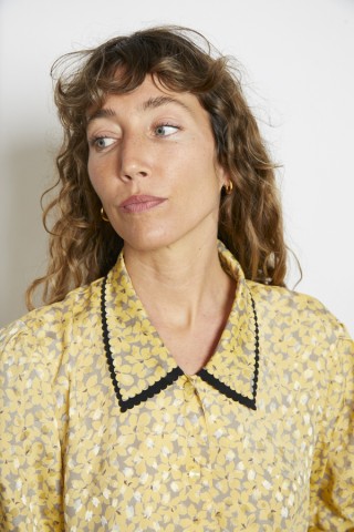 Camisa vintage gris flores amarillas - Ropa mujer SusiSweetdress