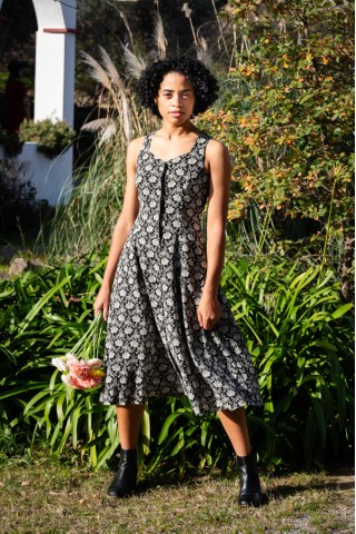 Vestido vintage negro con flores beis - Ropa mujer vintage SusiSweetdress