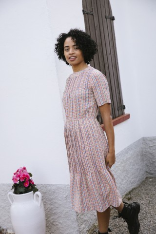 Vestido vintage blanco con cenefas de florecitas - Ropa mujer vintage SusiSweetdress