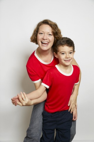 Camiseta roja con bordes blancos- Ropa infantil SusiSweetdress