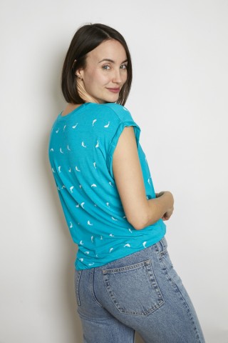 Camiseta SusiSweetdress azul con delfines blancos- Ropa mujer SusiSweetdress