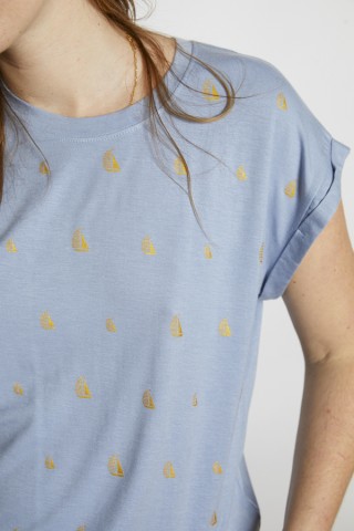 Camiseta SusiSweetdress azul pastel con barcos dorados- Ropa mujer SusiSweetdress