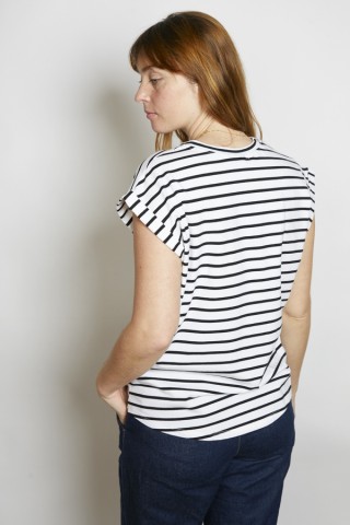 Camiseta SusiSweetdress blanca con rayas azul marino- Ropa mujer SusiSweetdress