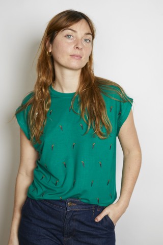 Camiseta SusiSweetdress verde bosque con pelícanos - Ropa mujer SusiSweetdress