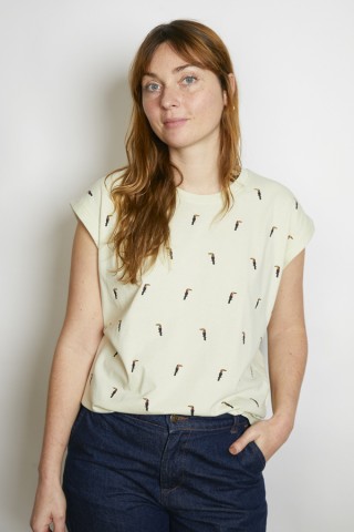 Camiseta SusiSweetdress amarillo pastel con pelícanos- Ropa mujer SusiSweetdress