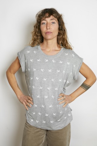 Camiseta SusiSweetdress gris con pájaros blancos- Ropa mujer SusiSweetdress
