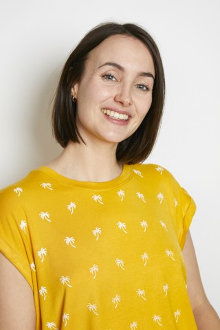 Camiseta SusiSweetdress amarilla con palmeras blancas- Ropa mujer SusiSweetdress