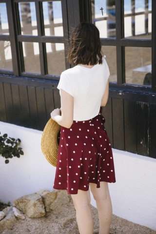 Falda mini cruzada granate con lunares blancos- Ropa mujer SusiSweetdress