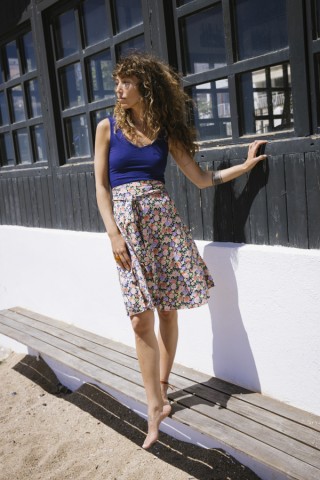 Falda midi cruzada azul con flores flúor- Ropa mujer SusiSweetdress