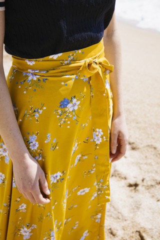 Falda maxi larga cruzada amarilla con flores- Ropa mujer SusiSweetdress