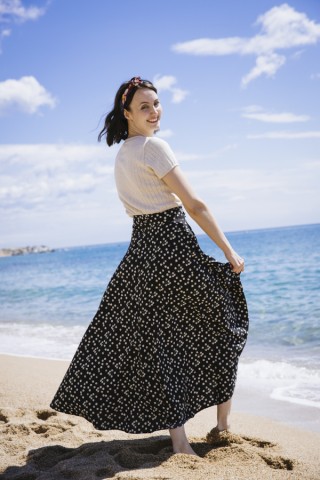 Falda maxi larga cruzada negra con margaritas blancas- Ropa mujer SusiSweetdress