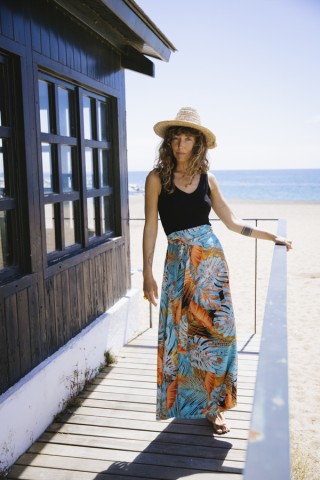 Falda maxi larga cruzada azul con hojas tropicales- Ropa mujer SusiSweetdress