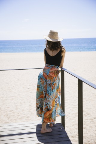 Falda maxi larga cruzada azul con hojas tropicales- Ropa mujer SusiSweetdress
