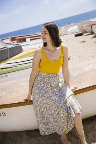 Falda maxi larga blanca con florecitas amarillas y lilas con bolsillos- Ropa mujer SusiSweetdress
