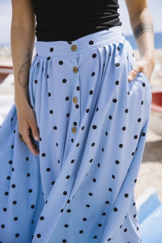 Falda midi azul con topos negros y botones delanteros- Ropa mujer SusiSweetdress