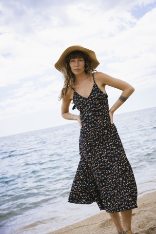 Vestido negro florecitas con tirantes- Colección SusiSweetdress